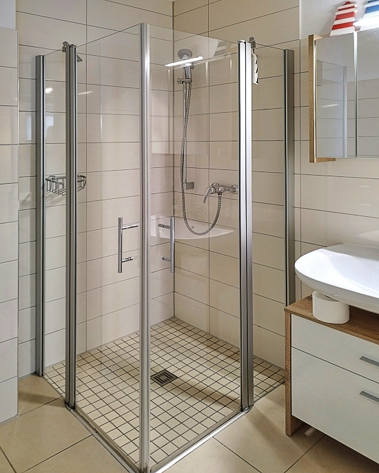 ferienwohnung-heringsdorf-pe-Dusche ferienwohnung-heringsdorf-pe-Dusche